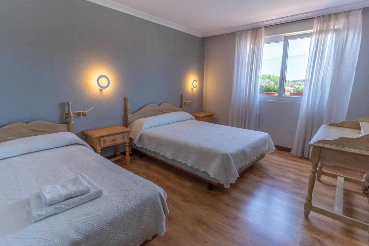 Puente Almuhey Hotel Rio Cea מראה חיצוני תמונה