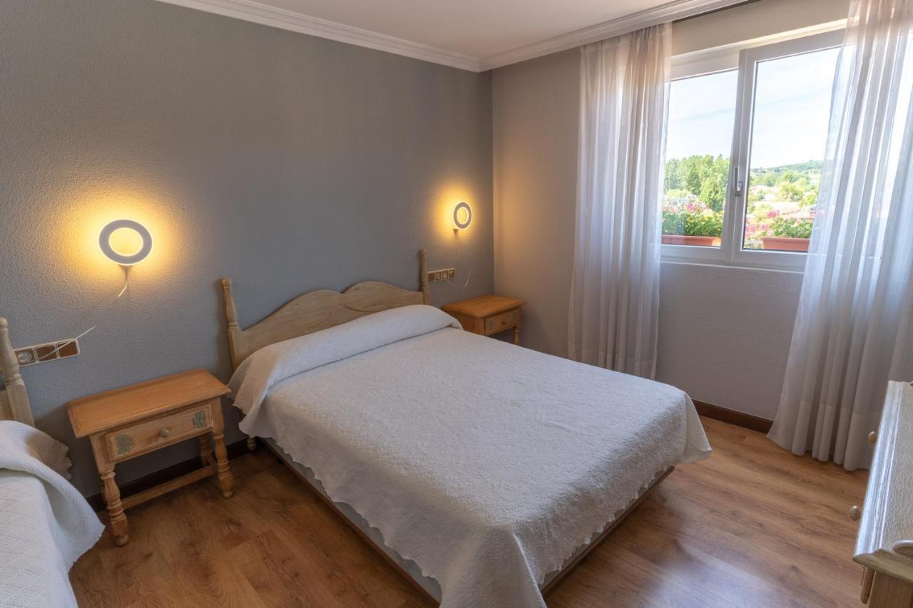 Puente Almuhey Hotel Rio Cea מראה חיצוני תמונה