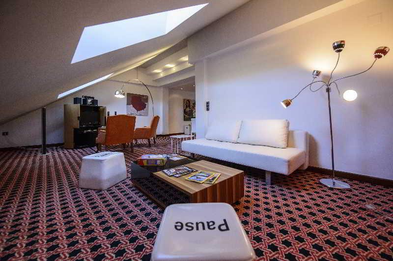 Puente Almuhey Hotel Rio Cea מראה חיצוני תמונה