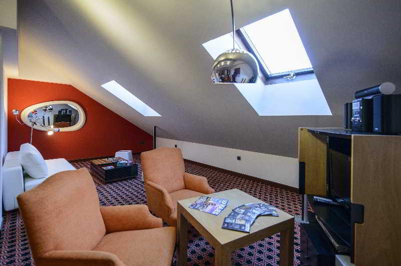 Puente Almuhey Hotel Rio Cea מראה חיצוני תמונה